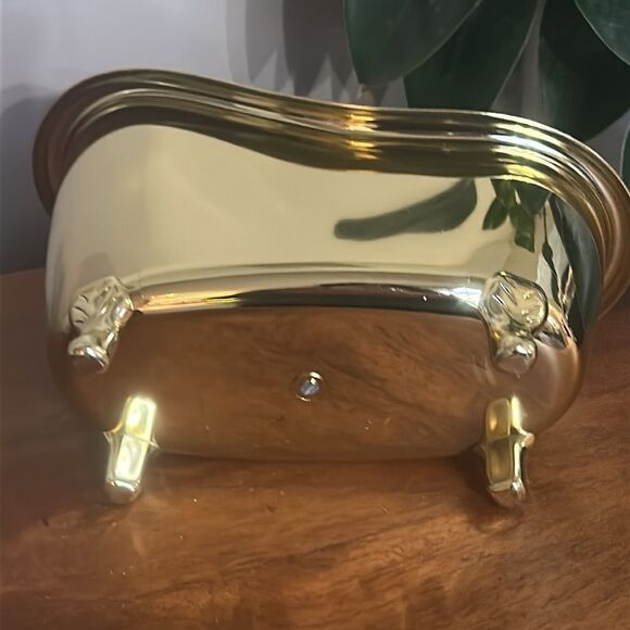 Gold Bath Tub Holder! - Picture 5 of 5